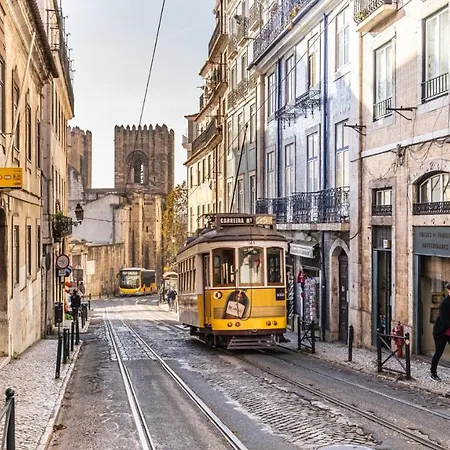 Plum Guide - Birchwood * Lisbon